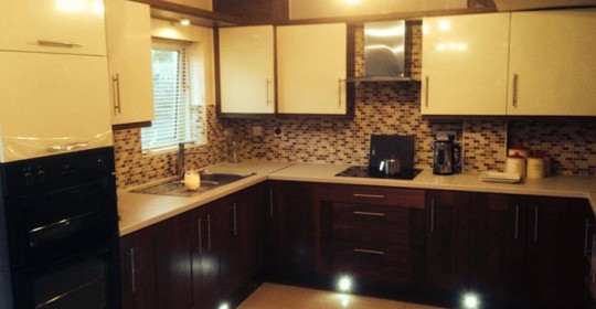 Hi-Gloss Two-Tone Walnut
