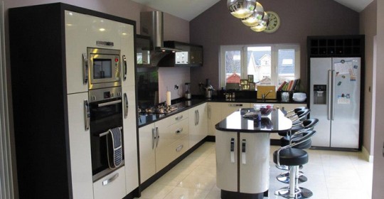 Hi-Gloss Latte Lacquered Ultra
